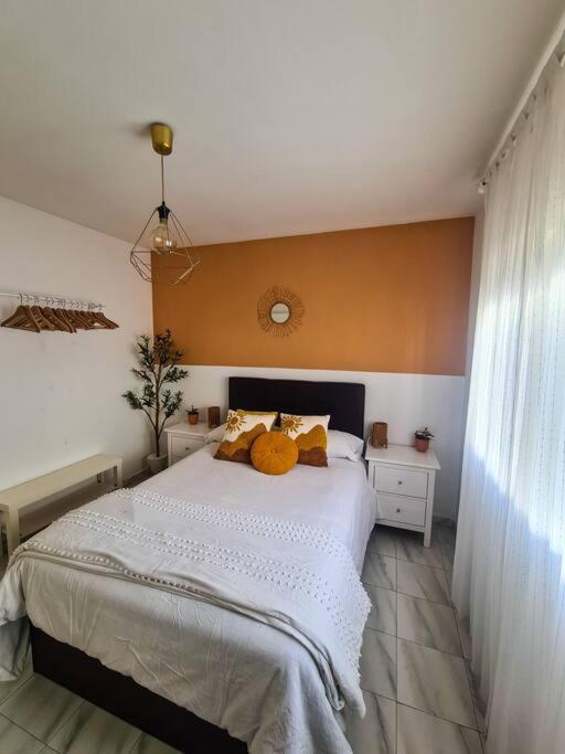 Nice Beachside 2-Bd Apt Near Barcelona Cunit Exterior foto